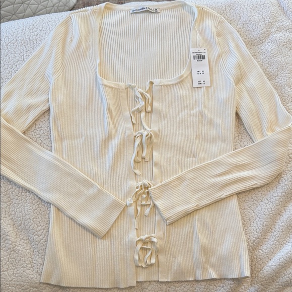 Abercrombie & Fitch Tops - Abercrombie & Fitch Cream Ribbed Tie-Front Long Sleeve Cardigan